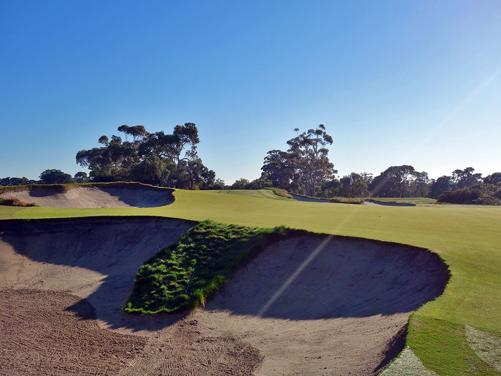 14th Hole at Victoria Golf Club (155 Yard Par 3)
